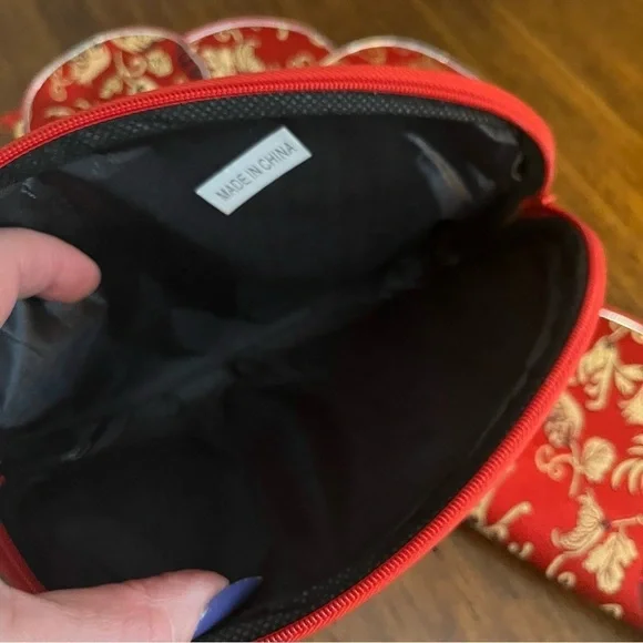 Red Faux Silk Floral Makeup
Bag Travel Clutch Asian Chinoiserie Set Of 5 NEW - Picture 8 of 11